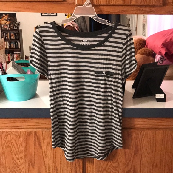 SO Tops - ❌SOLD❌Super soft striped pocket tee